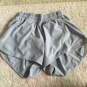 hotty hot lululemon shorts